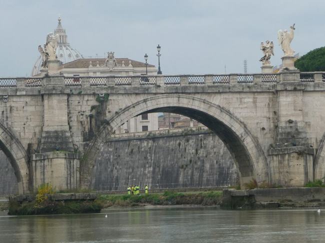 Il gruppo della Protezione Civile che ci aspetta