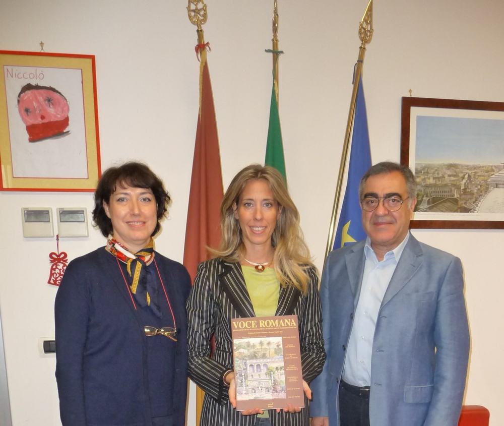 Conferenza Stampa - 29 Ottobre 09 - L'Architetto Francesca Di Castro e il Dott. Sandro Bari con l'On. Lavinia Mennuni